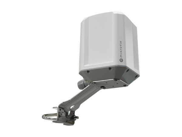 Mikrotik dostopna točka LAMP 5G R16 5G LTE eSIM zun. kit client LAMPGM&RG520F